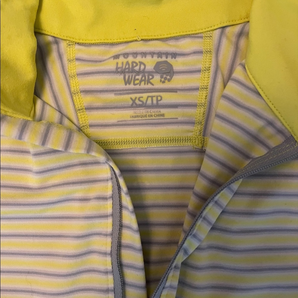 Mountain  Hard Wear Yellow/Grey  Half Zip Long Sleeves Athletic Top. Size XS - Picture 5 of 7